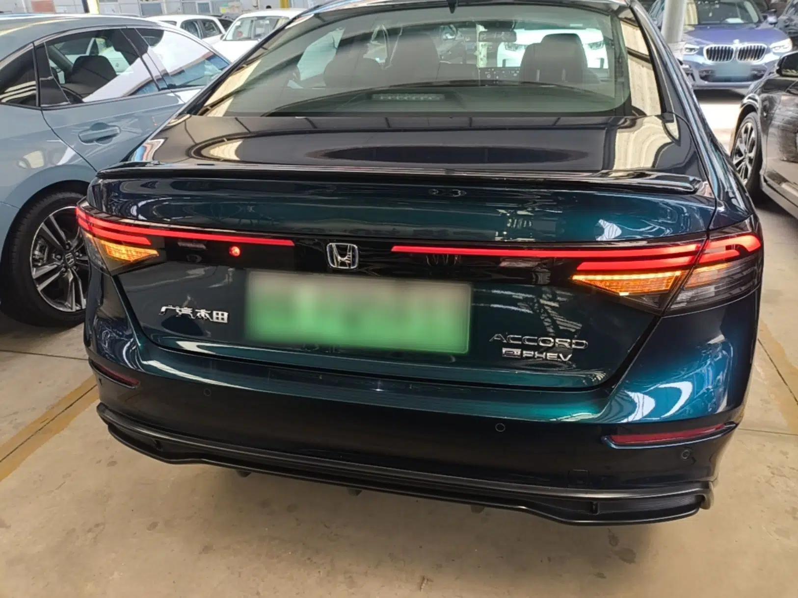 Honda Accord New Energy 2023 2.0L ePHEV Flagship Edition — миниатюра 5