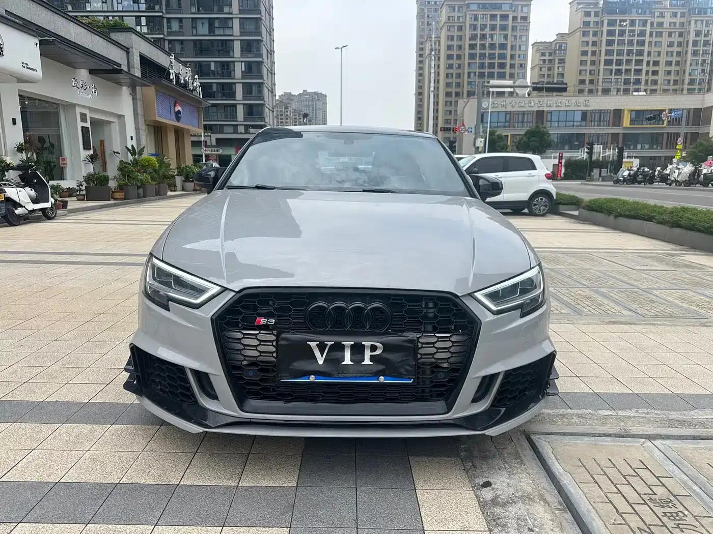 Audi S3 2015 Model S3 2.0T Limousine — миниатюра 1