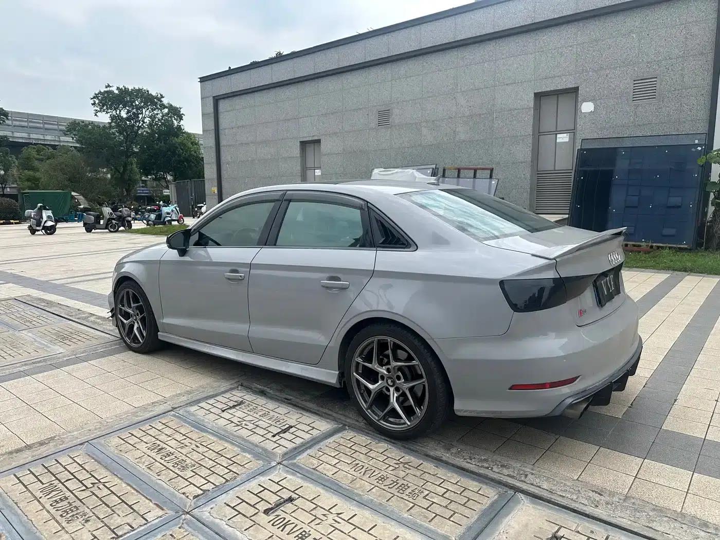 Audi S3 2015 Model S3 2.0T Limousine — миниатюра 11