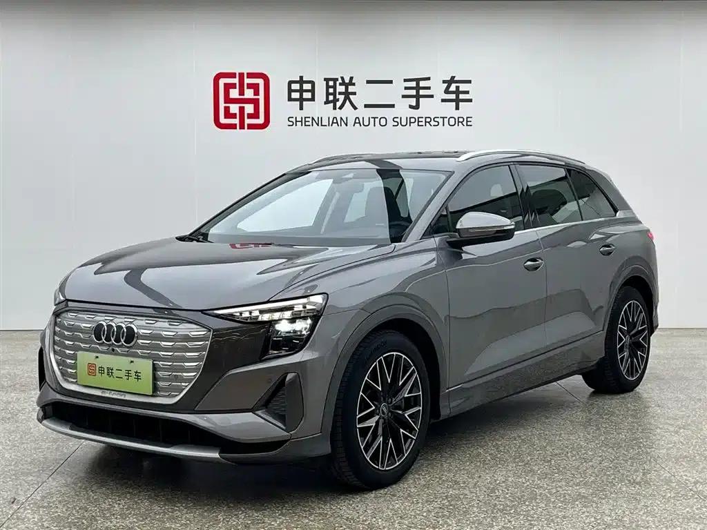 Audi Q5 e-tron 2023 Model 40 e-tron Star Edition - Fashion Set — миниатюра 1