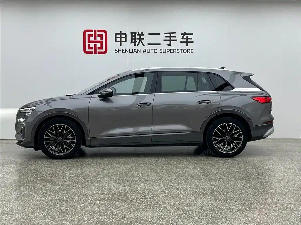 Audi Q5 e-tron 2023 Model 40 e-tron Star Edition - Fashion Set — миниатюра 4