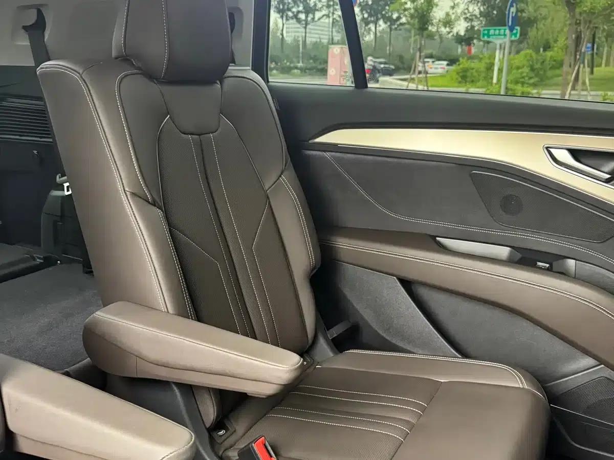 Audi Q5 e-tron 2022 50 e-tron quattro Glory Edition - Premium Outfit — миниатюра 13