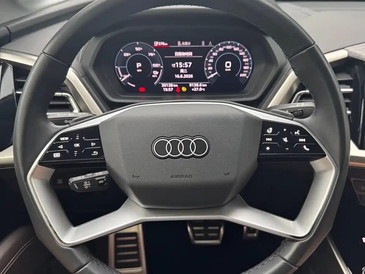 Audi Q5 e-tron 2022 50 e-tron quattro Glory Edition - Premium Outfit — миниатюра 24