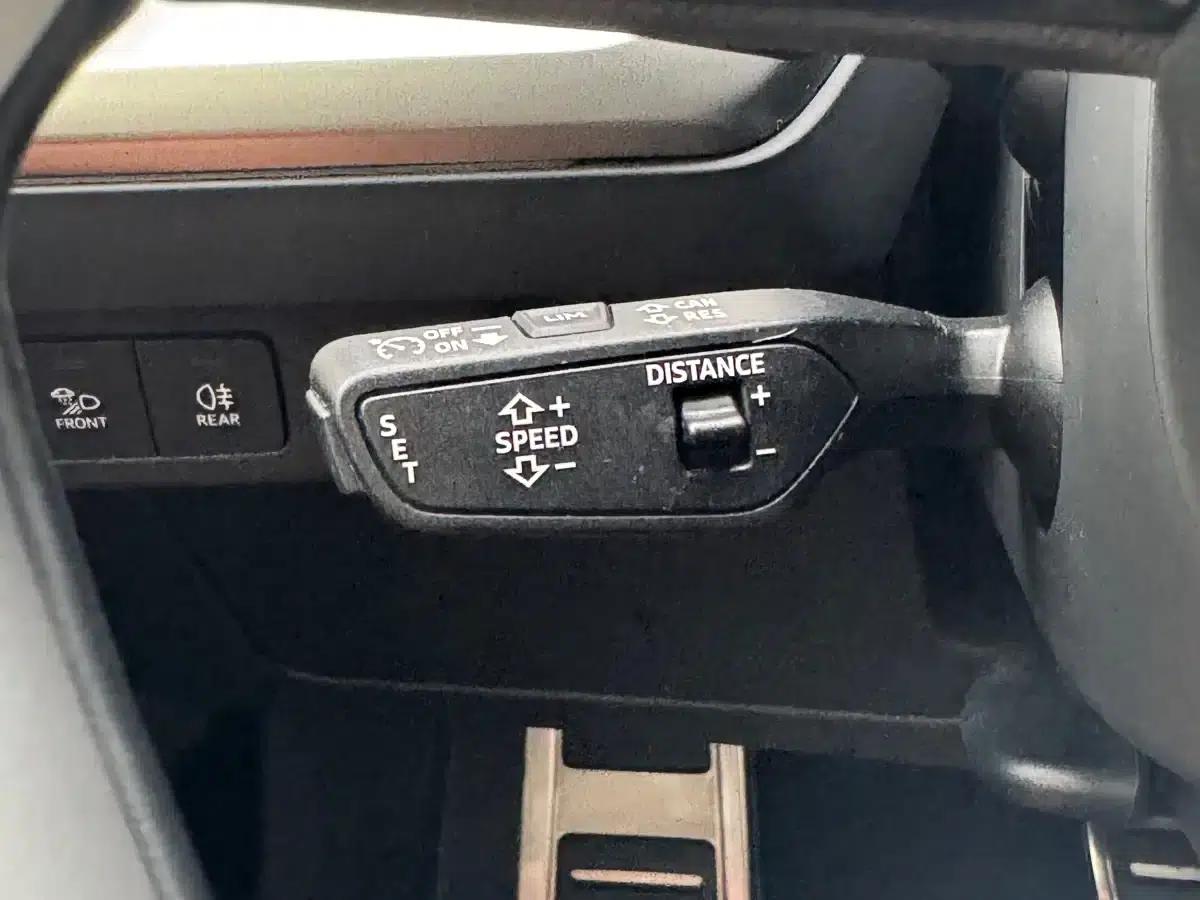 Audi Q5 e-tron 2022 50 e-tron quattro Glory Edition - Premium Outfit — миниатюра 28