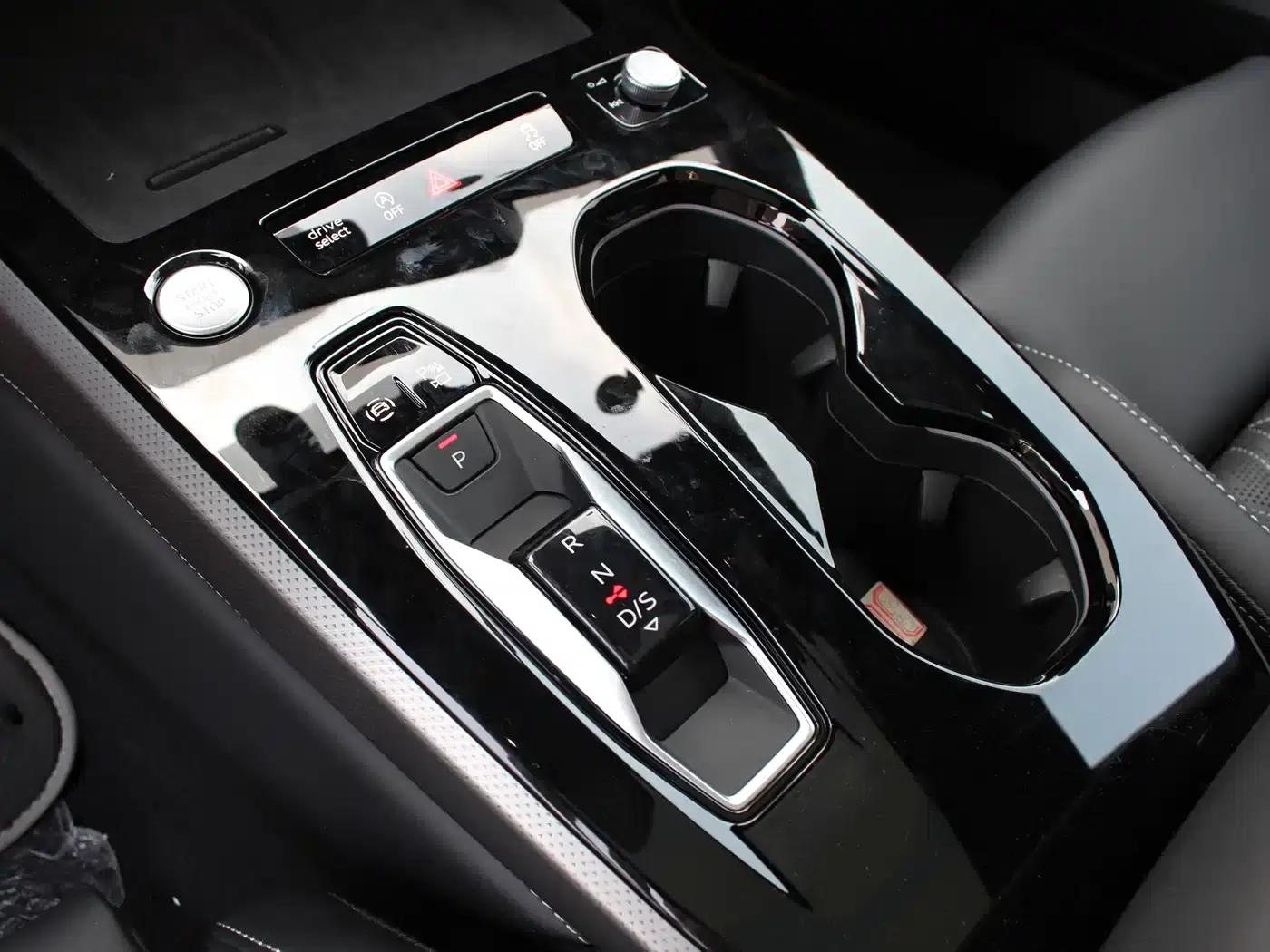 Audi A5L Sportback 2026 TFSI 150kW Intelligent Leading Edition — миниатюра 7