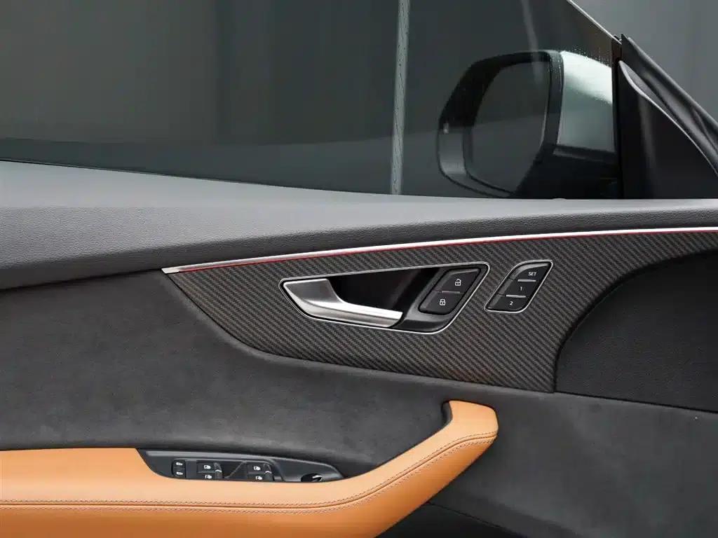 2022 Audi RS Q8 4.0T — миниатюра 22