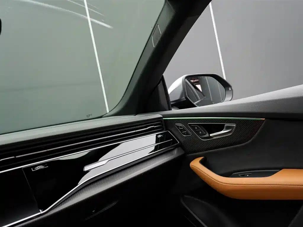 2022 Audi RS Q8 4.0T — миниатюра 24