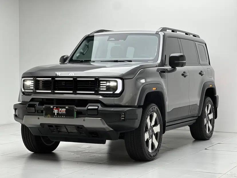 BAIC Off-Road BJ40 Electric Drive 2025 Advanced Edition — миниатюра 1
