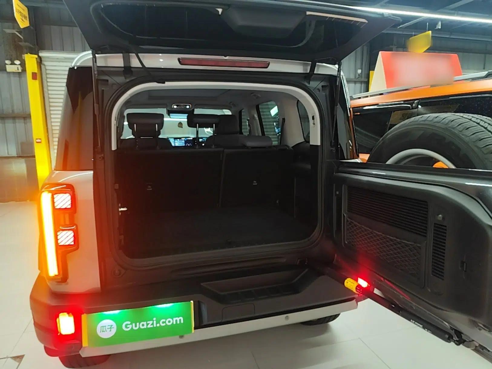 BAIC Off-Road BJ40 Electric Drive 2025 Advanced Edition — миниатюра 27