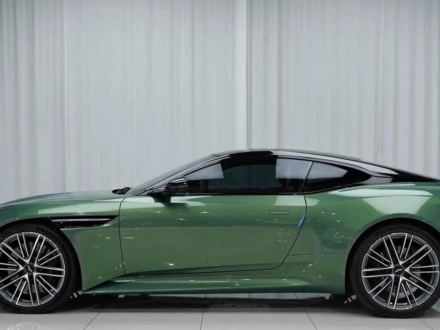 Aston Martin DB12 2025 4.0T V8 Coupe — миниатюра 3