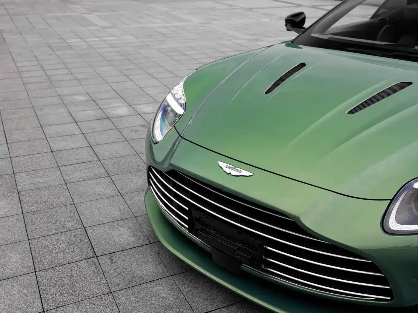 Aston Martin DB12 2025 4.0T V8 Coupe — миниатюра 7