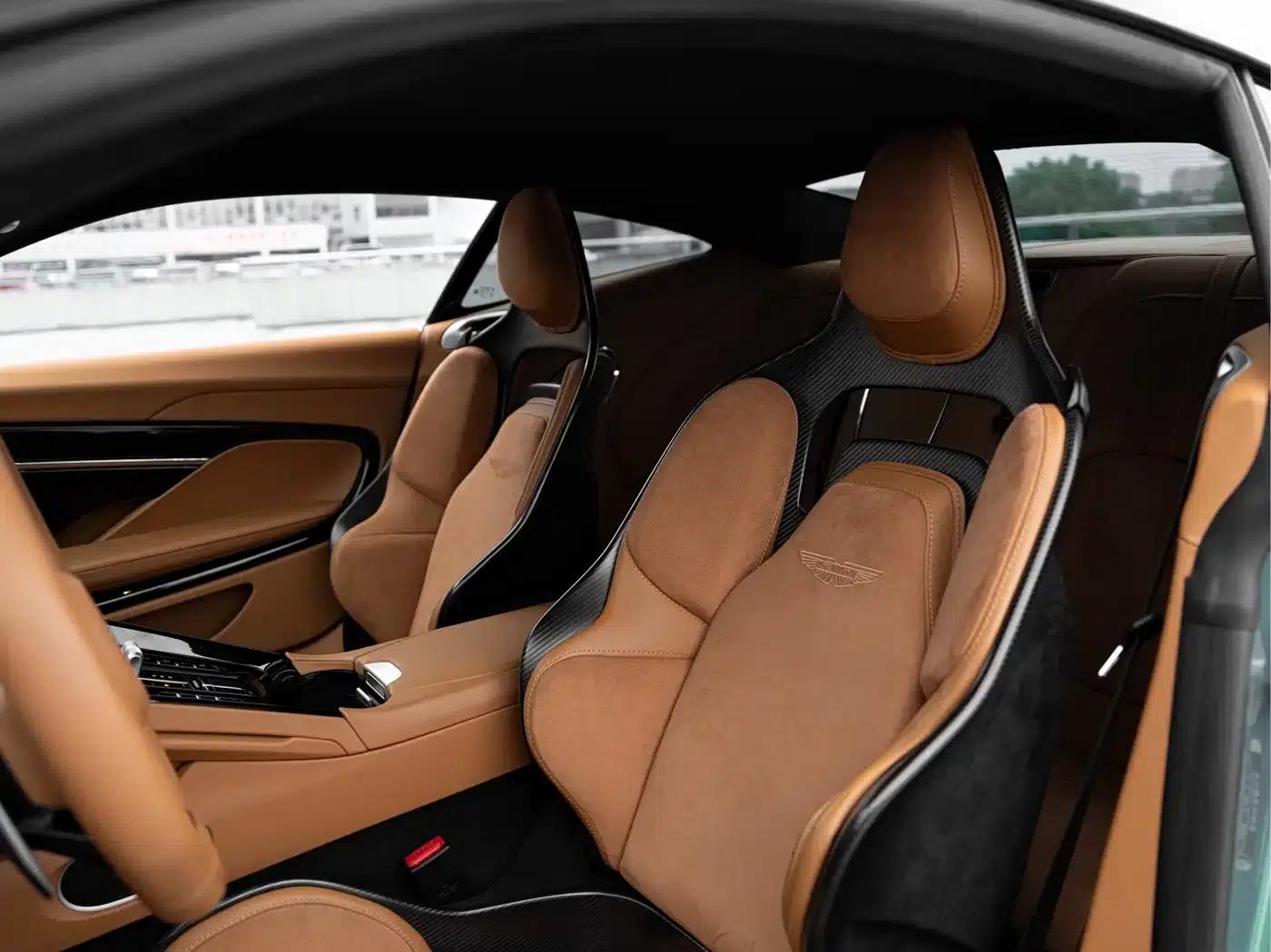 Aston Martin DB12 2025 4.0T V8 Coupe — миниатюра 10
