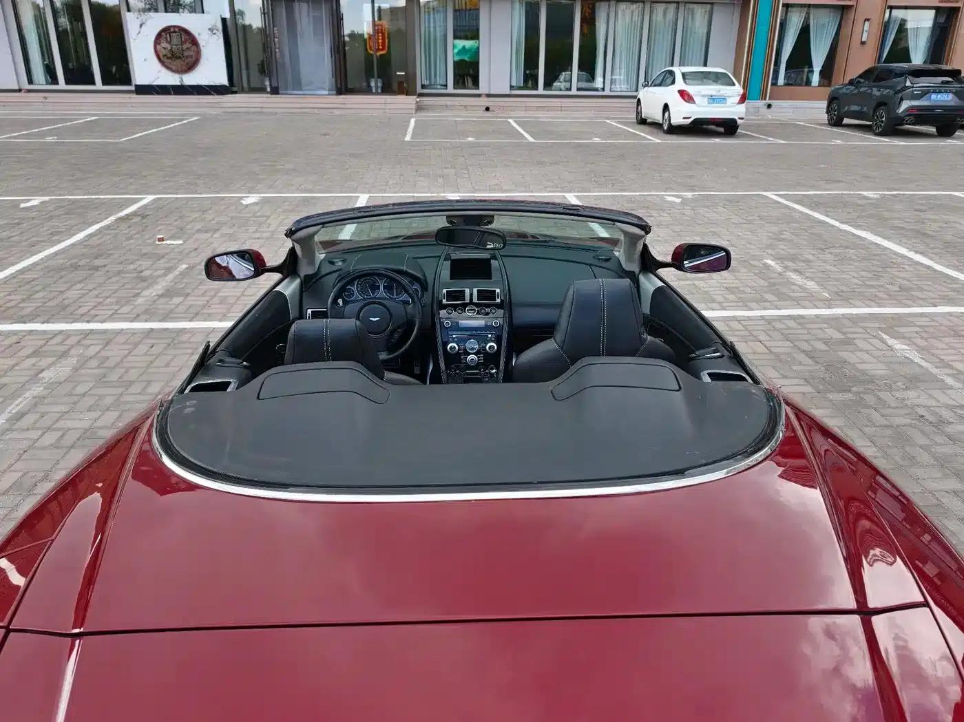 Aston Martin DBS 2009 6.0 Touchtronic Volante — миниатюра 13