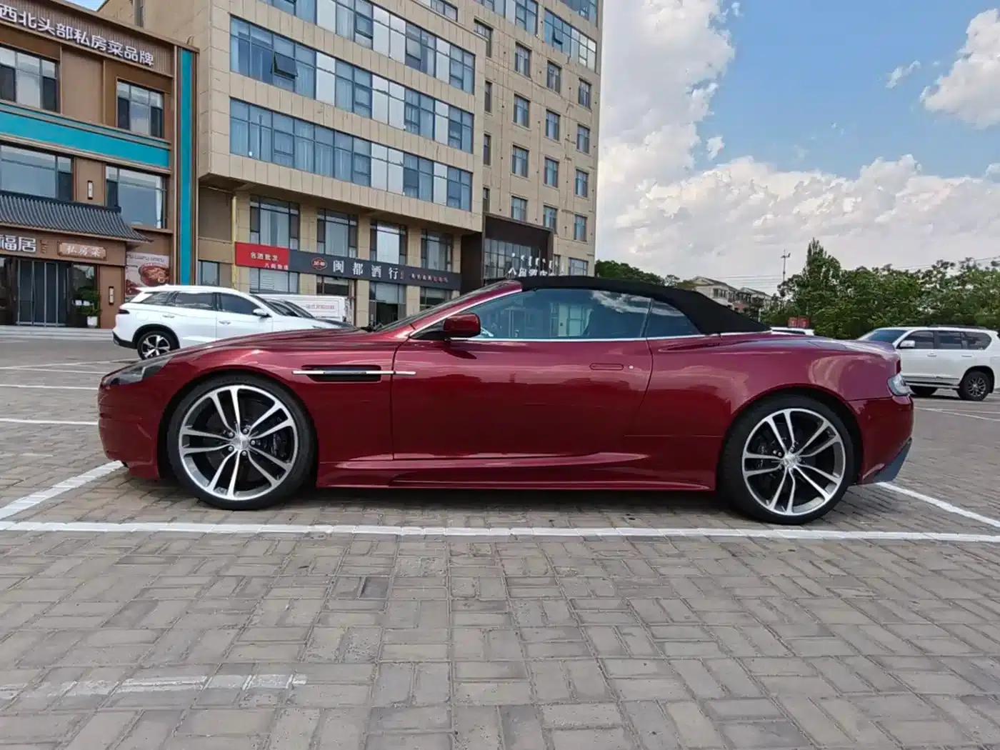Aston Martin DBS 2009 6.0 Touchtronic Volante — миниатюра 14