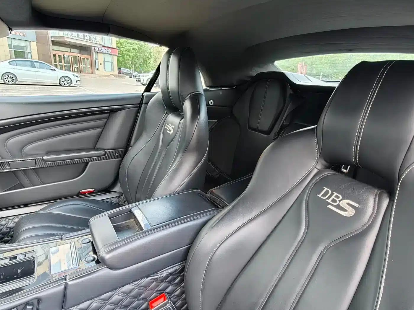 Aston Martin DBS 2009 6.0 Touchtronic Volante — миниатюра 21