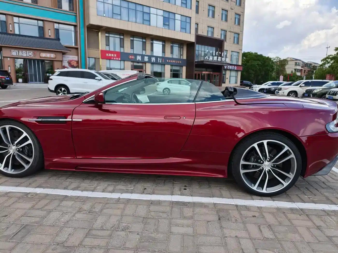 Aston Martin DBS 2009 6.0 Touchtronic Volante — миниатюра 8