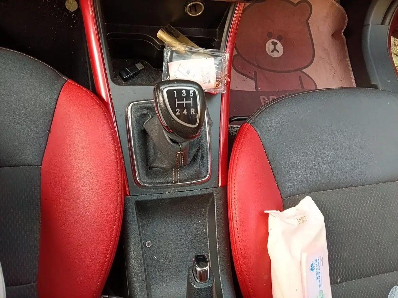 BAIC Senova X25 2015 1.5L Manual Elite Edition — миниатюра 14
