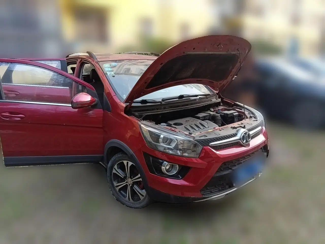 BAIC Senova X25 2015 1.5L Manual Elite Edition — миниатюра 3