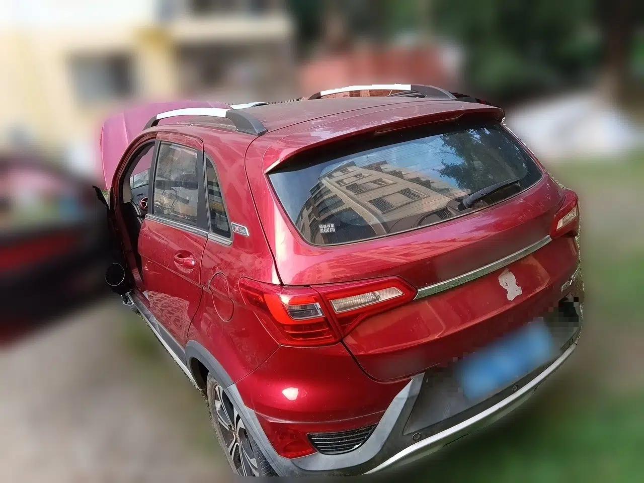 BAIC Senova X25 2015 1.5L Manual Elite Edition — миниатюра 4
