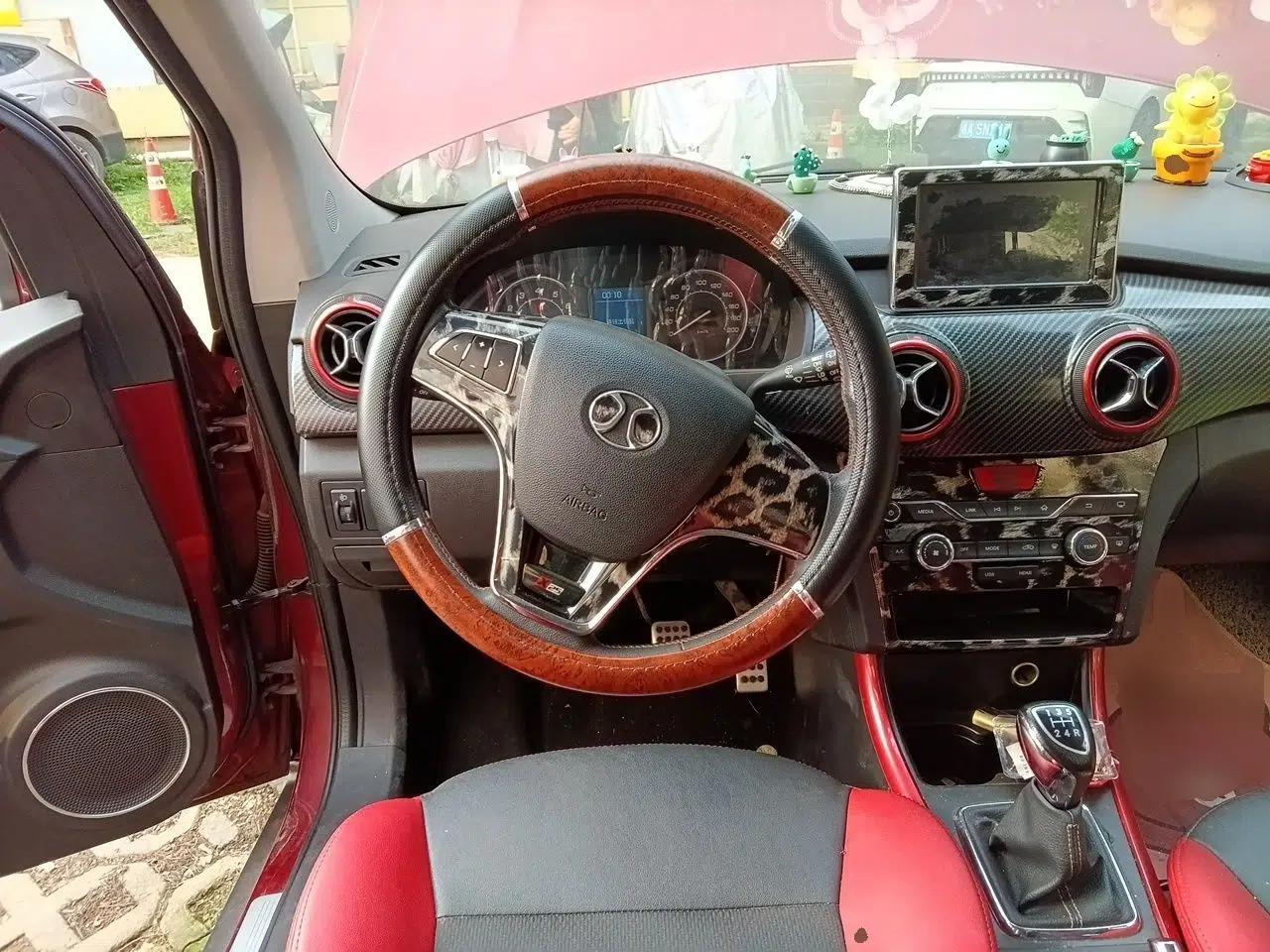 BAIC Senova X25 2015 1.5L Manual Elite Edition — миниатюра 10