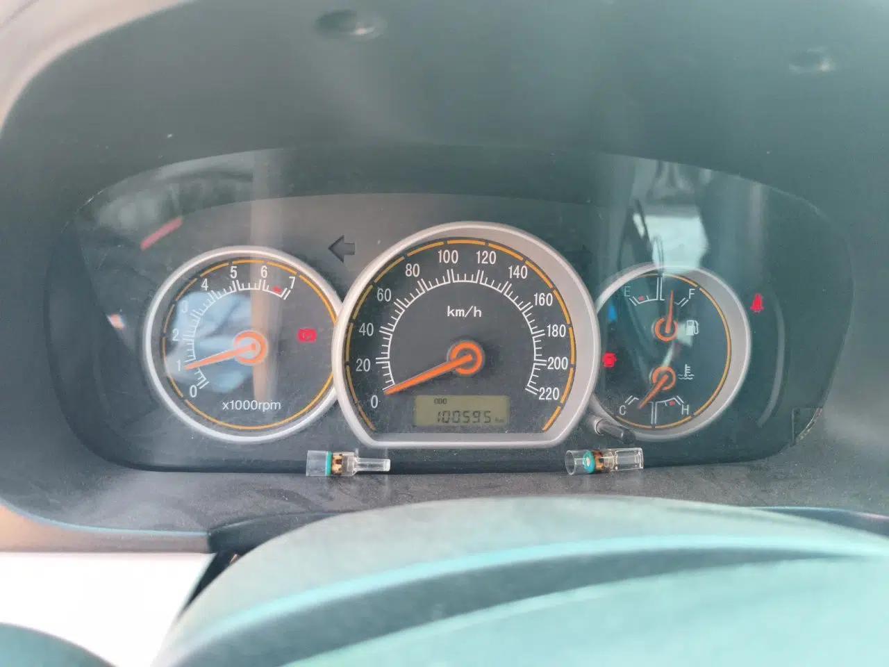 CHANGAN Alsvin 2012 Sedan 1.5L Manual Luxury Model — миниатюра 11