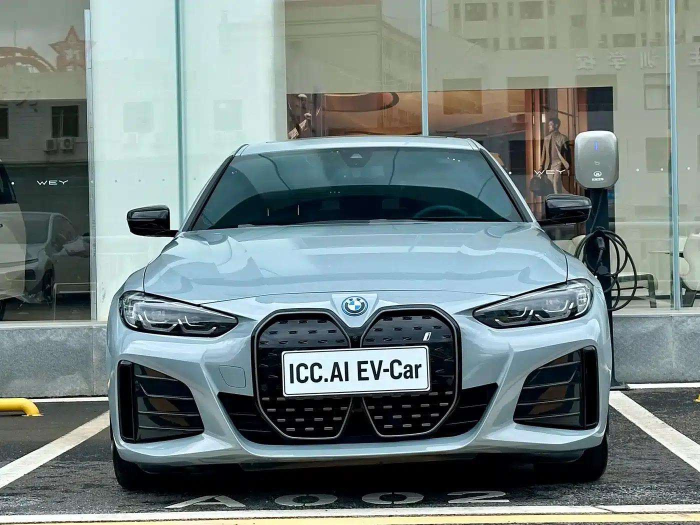 BMW i4 2023 eDrive40 — миниатюра 2