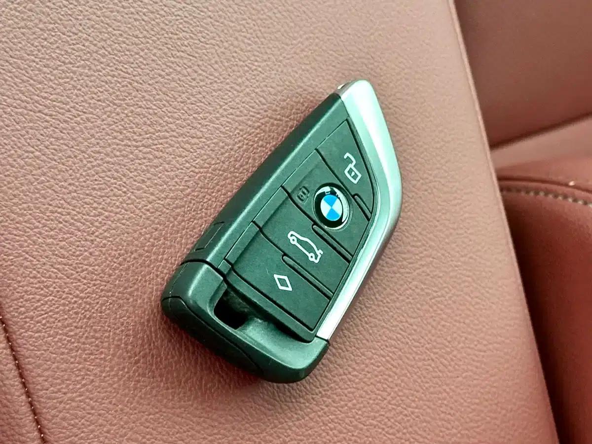 BMW i4 2023 eDrive40 — миниатюра 14