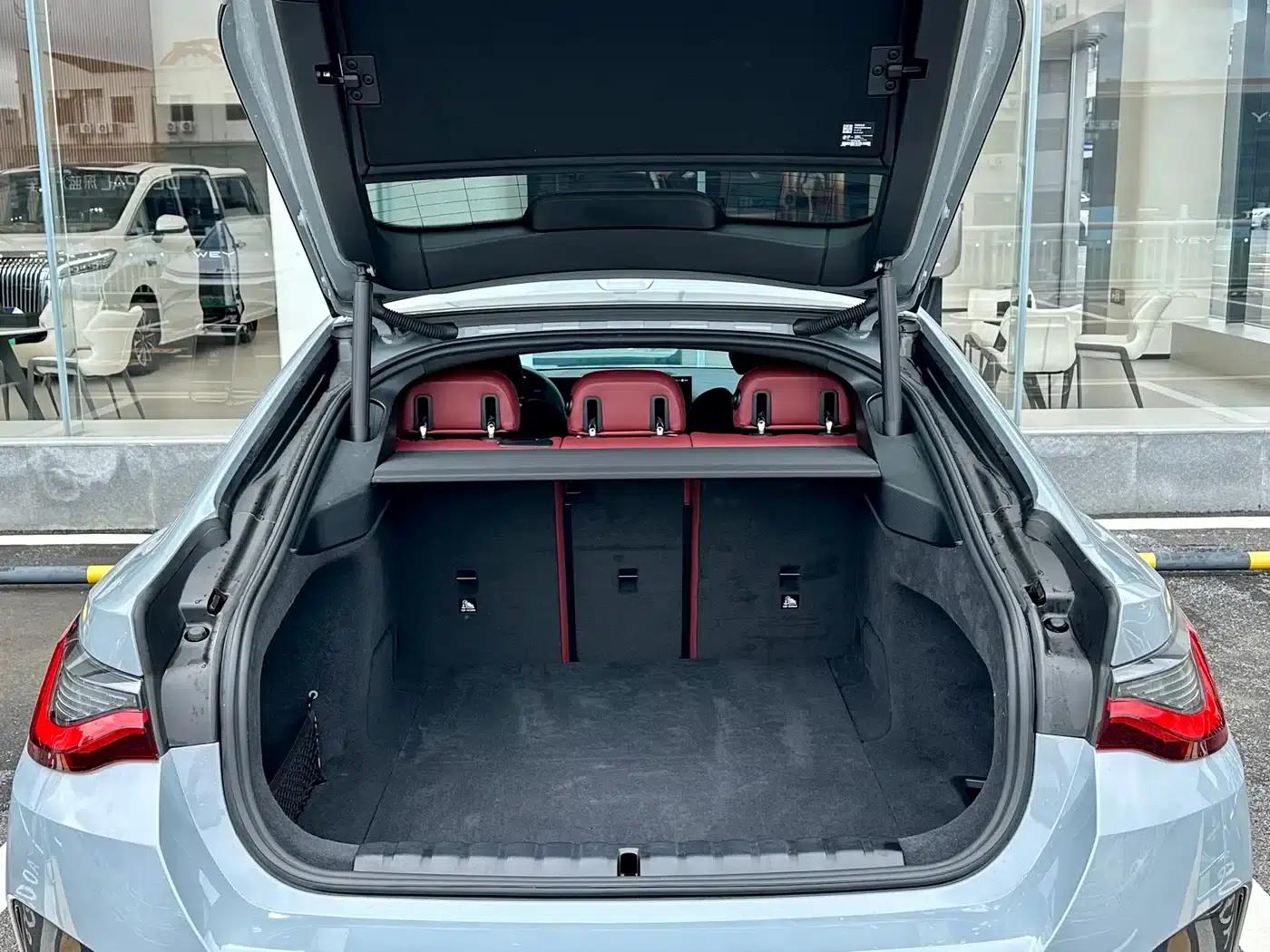 BMW i4 2023 eDrive40 — миниатюра 17