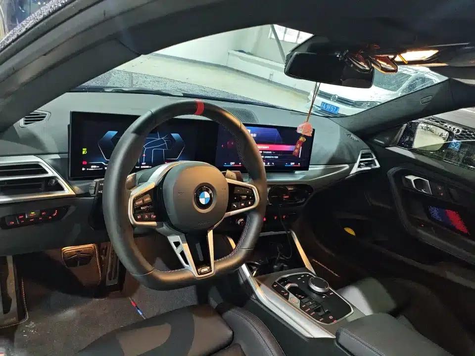 2026 BMW M240i xDrive — миниатюра 3