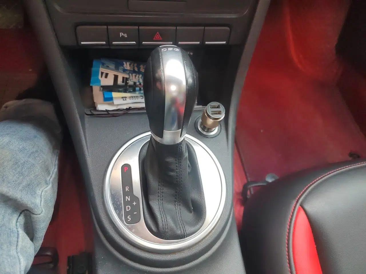 Volkswagen Beetle 2014 1.2TSI Fashion Edition — миниатюра 14