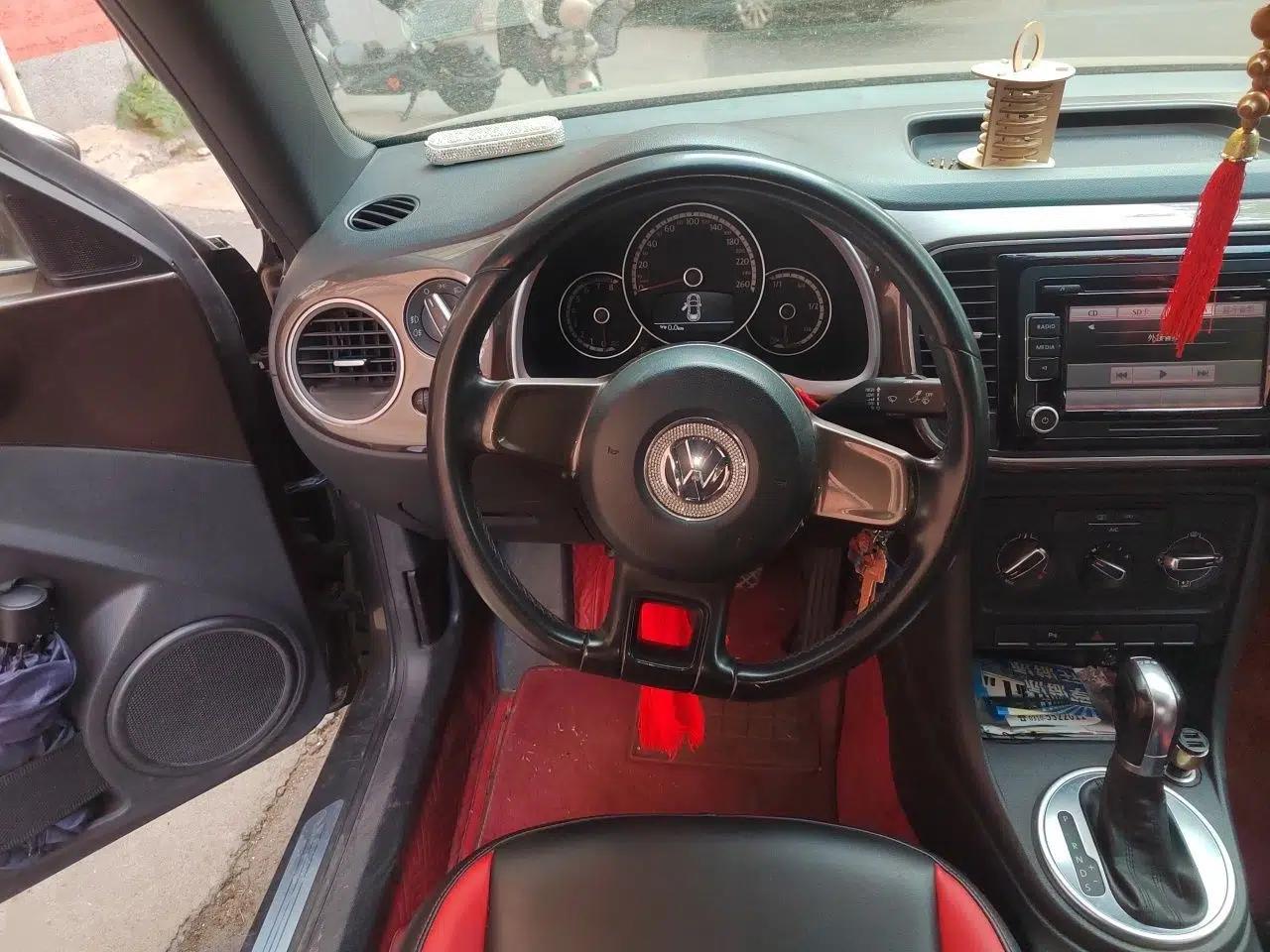 Volkswagen Beetle 2014 1.2TSI Fashion Edition — миниатюра 10