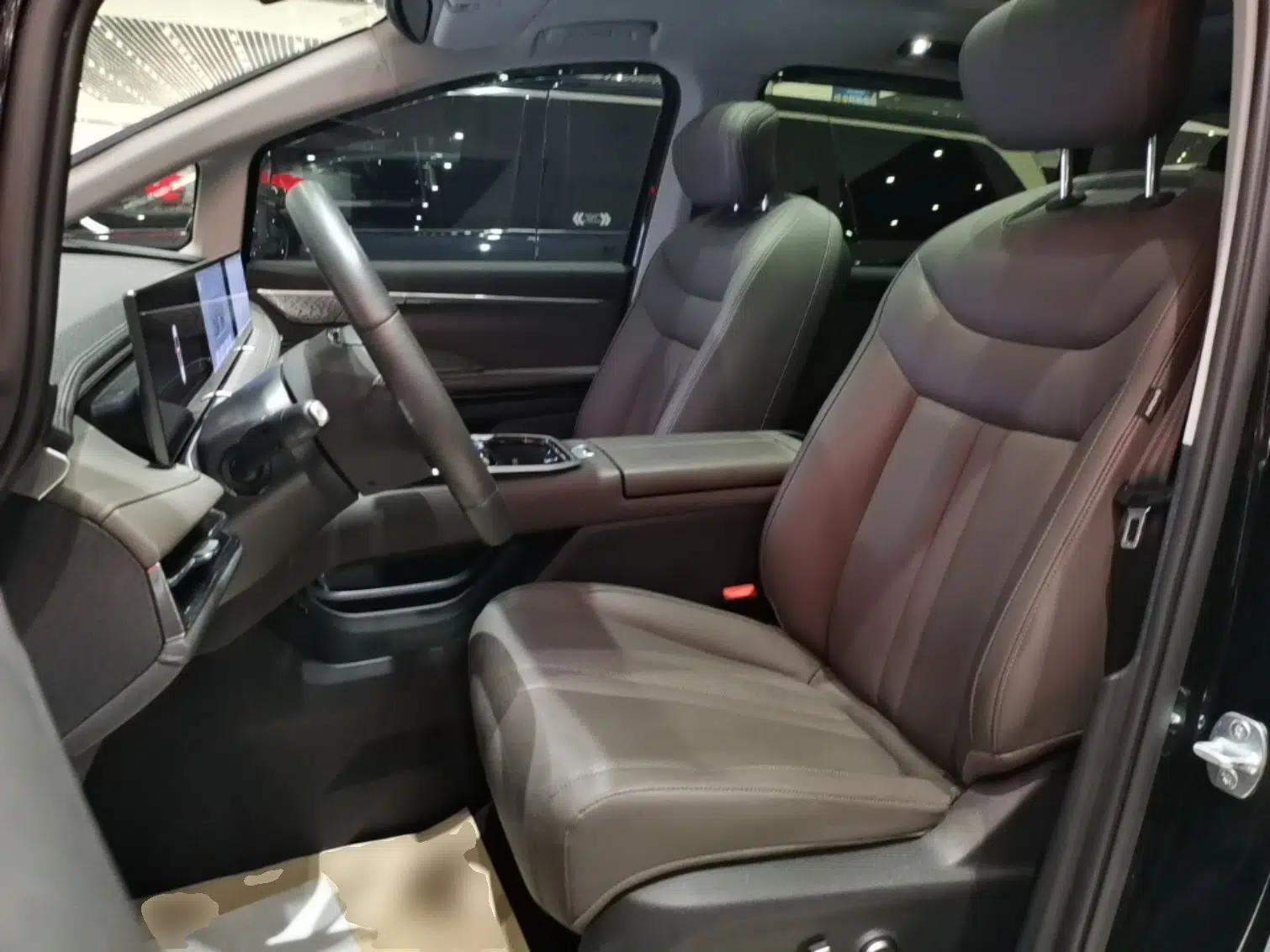 SAIC MAXUS G70 2024 2.0T Automatic Flagship Version 7 Seats — миниатюра 17