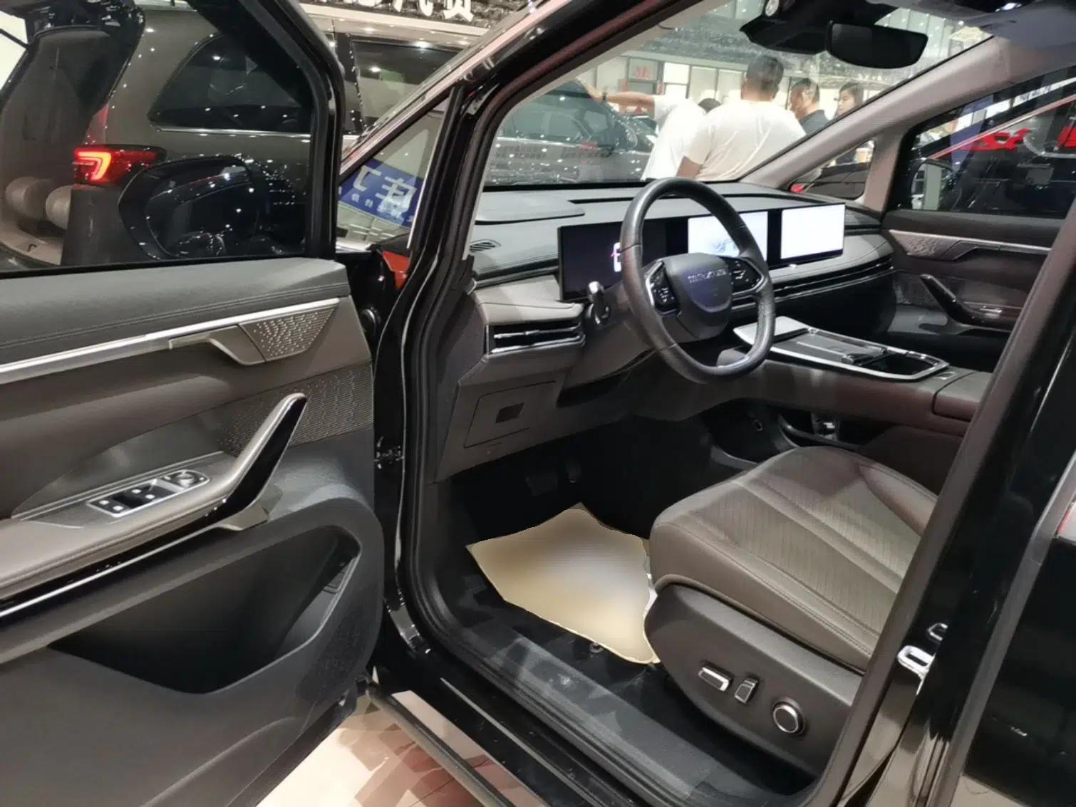 SAIC MAXUS G70 2024 2.0T Automatic Flagship Version 7 Seats — миниатюра 18