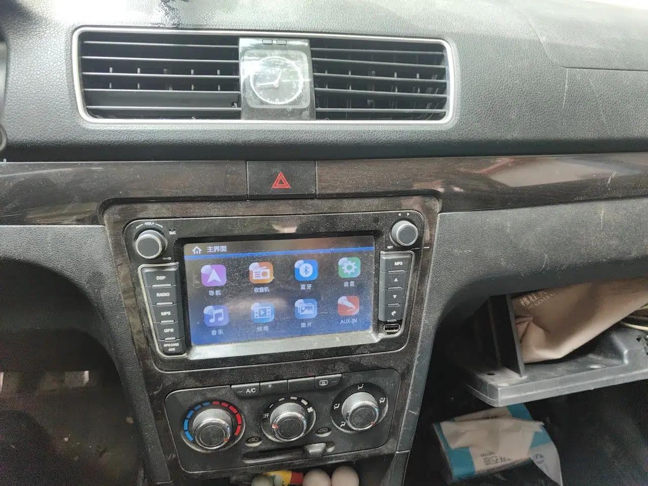 Dongfeng Fengon 360 2015 1.5L Manual Luxury 7-Seater China V Emission Standard — миниатюра 13