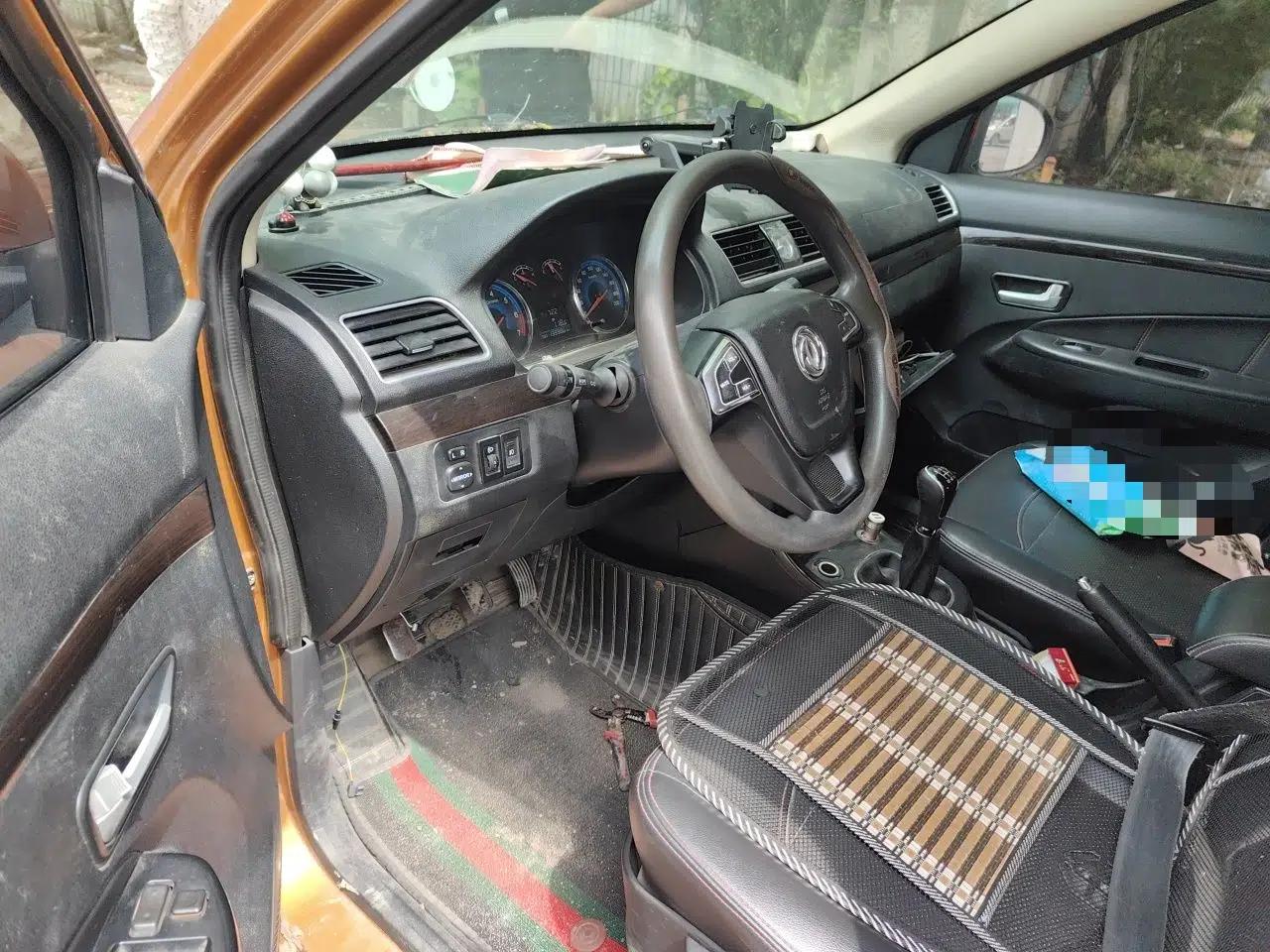 Dongfeng Fengon 360 2015 1.5L Manual Luxury 7-Seater China V Emission Standard — миниатюра 16