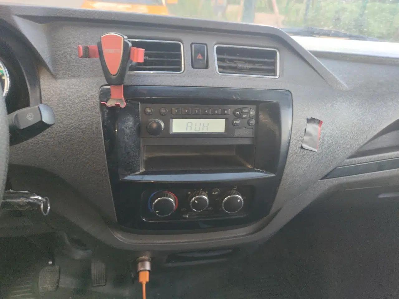 Dongfeng Yufeng EM26 2023 Standard Edition 41.472 kWh Henan Lithium Power — миниатюра 13