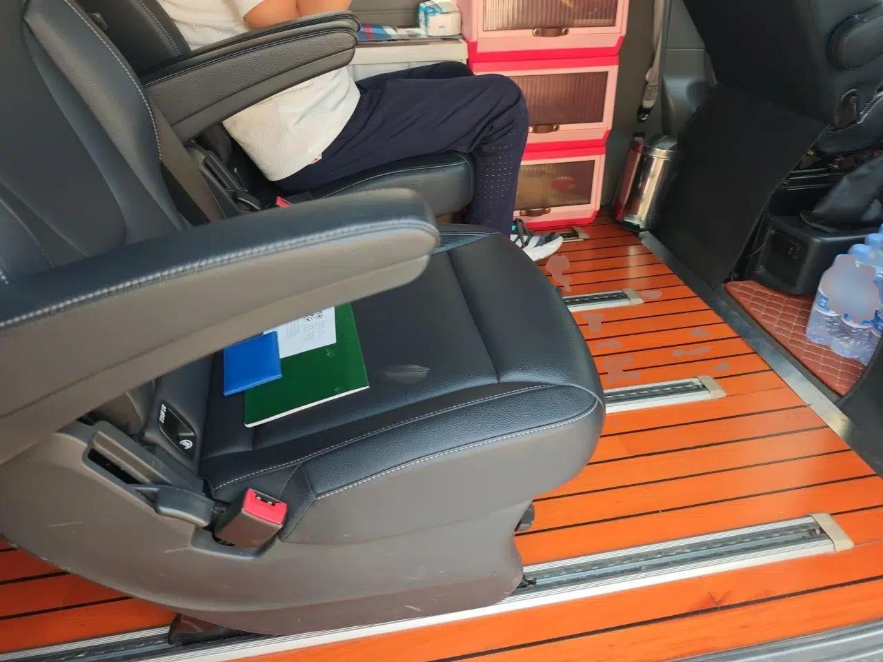 Dongfeng Yufeng 2021 2.3T V9 Logistics Vehicle Short Wheelbase Mid-Roof Design 5-9 Seater China V Emission Standard WP2.3 — миниатюра 17