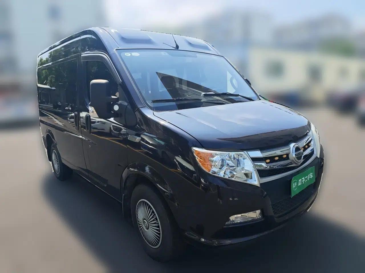 Dongfeng Yufeng 2021 2.3T V9 Logistics Vehicle Short Wheelbase Mid-Roof Design 5-9 Seater China V Emission Standard WP2.3 — миниатюра 3