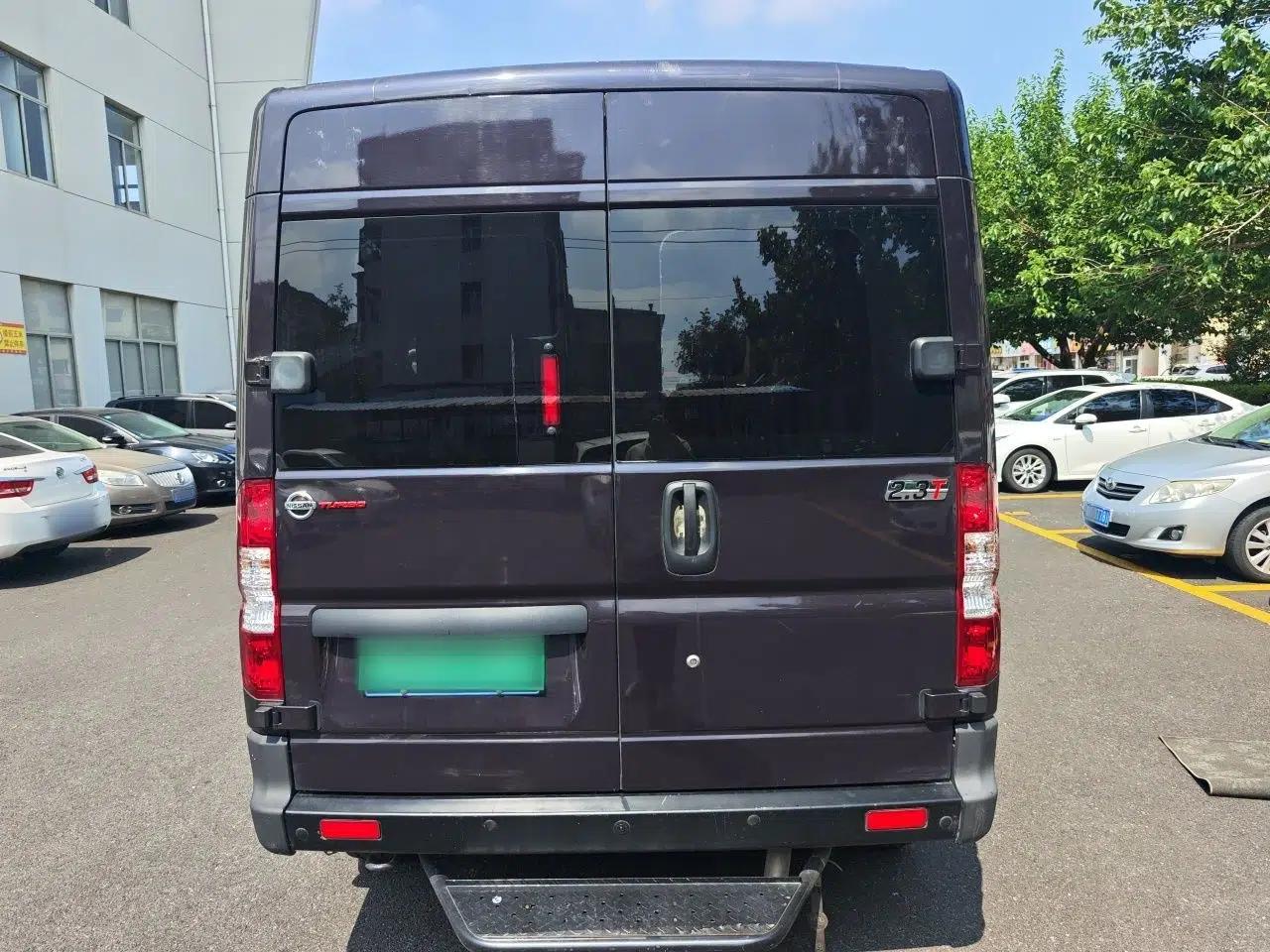 Dongfeng Yufeng 2021 2.3T V9 Logistics Vehicle Short Wheelbase Mid-Roof Design 5-9 Seater China V Emission Standard WP2.3 — миниатюра 5