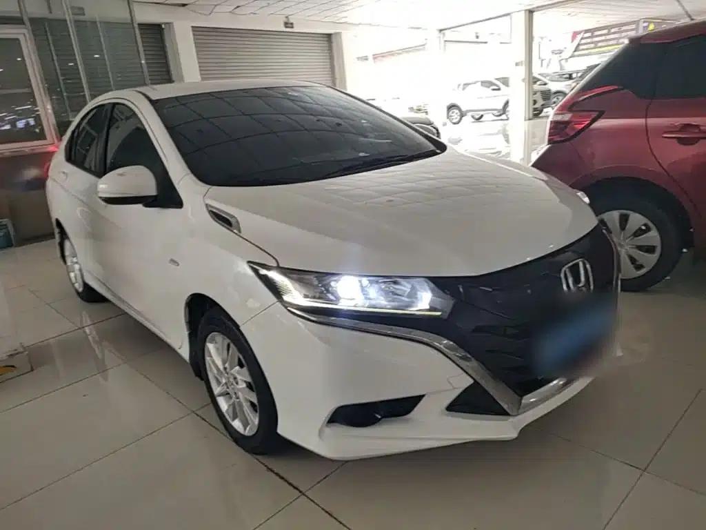 2017 Honda Crider 1.5L CVT Classic Edition — миниатюра 4