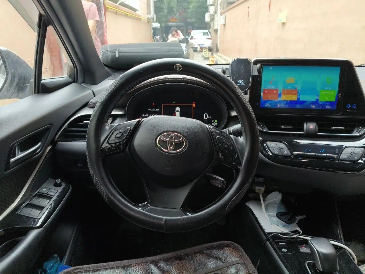 Toyota C-HR EV 2020 Deluxe Sunroof Edition — миниатюра 10