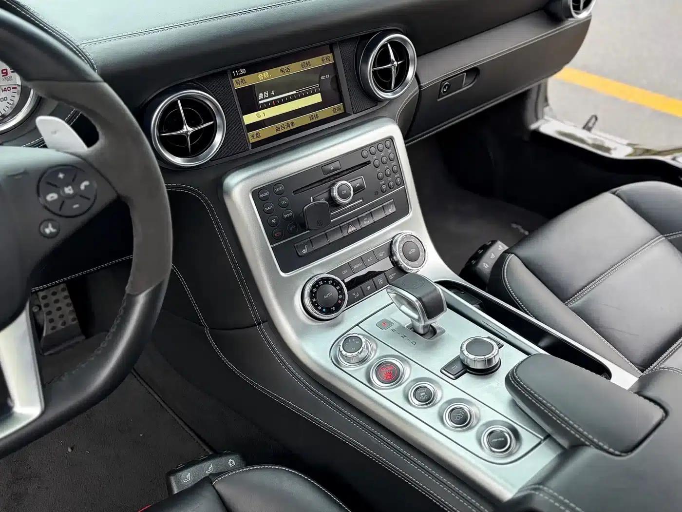 2011 Mercedes-Benz SLS AMG — миниатюра 8