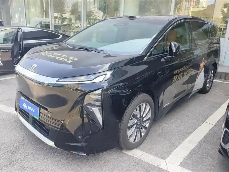 Buick Ultimate Family 2026 Pure Electric Luxury Edition — миниатюра 1