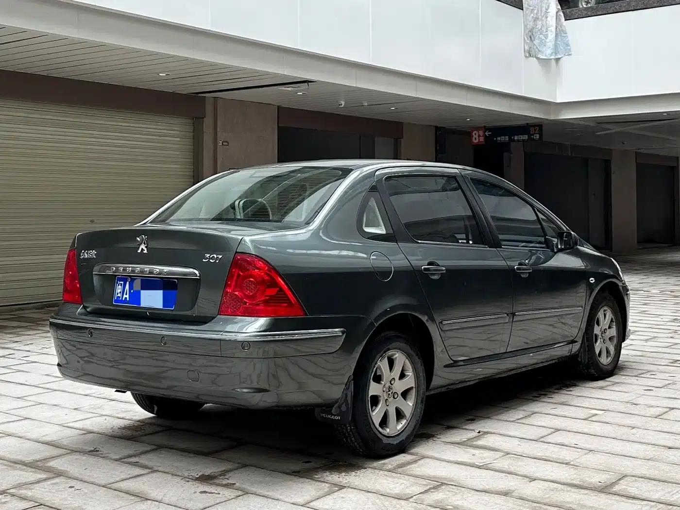 Peugeot 307 2010 Sedan 1.6L Automatic Comfort Edition — миниатюра 3