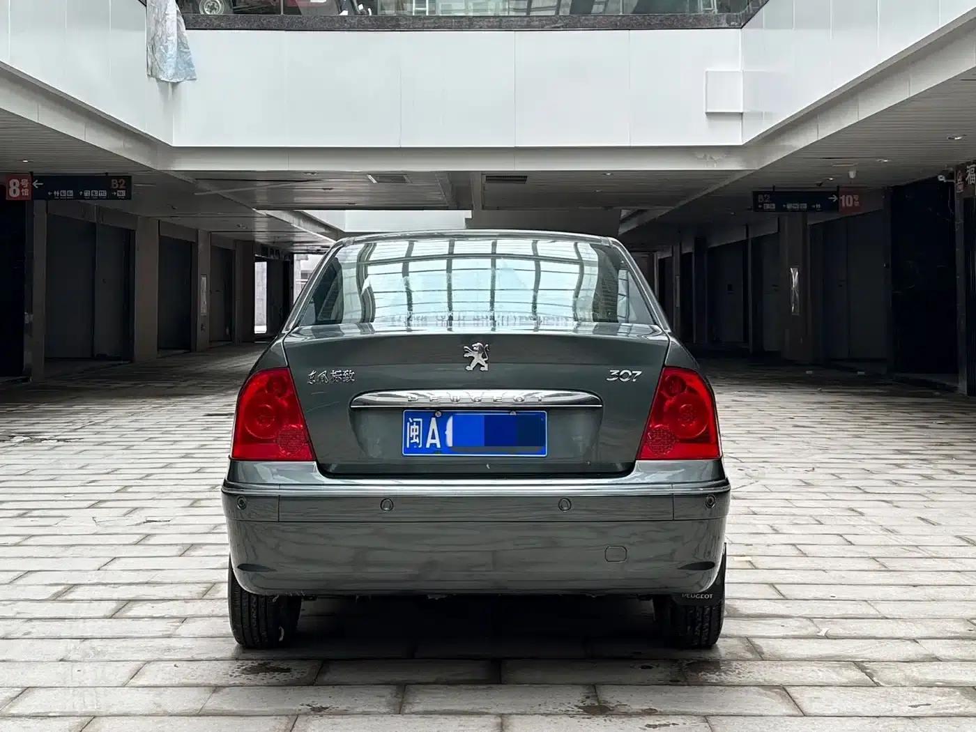 Peugeot 307 2010 Sedan 1.6L Automatic Comfort Edition — миниатюра 4