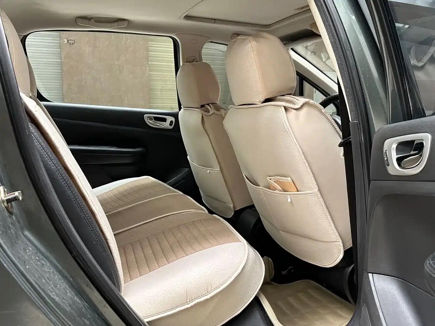 Peugeot 307 2010 Sedan 1.6L Automatic Comfort Edition — миниатюра 6