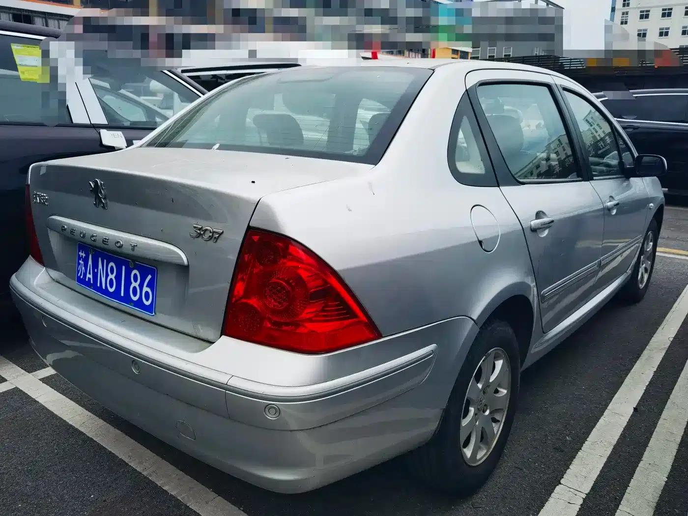 Peugeot 307 2010 Sedan 1.6L Automatic Comfort Edition — миниатюра 9