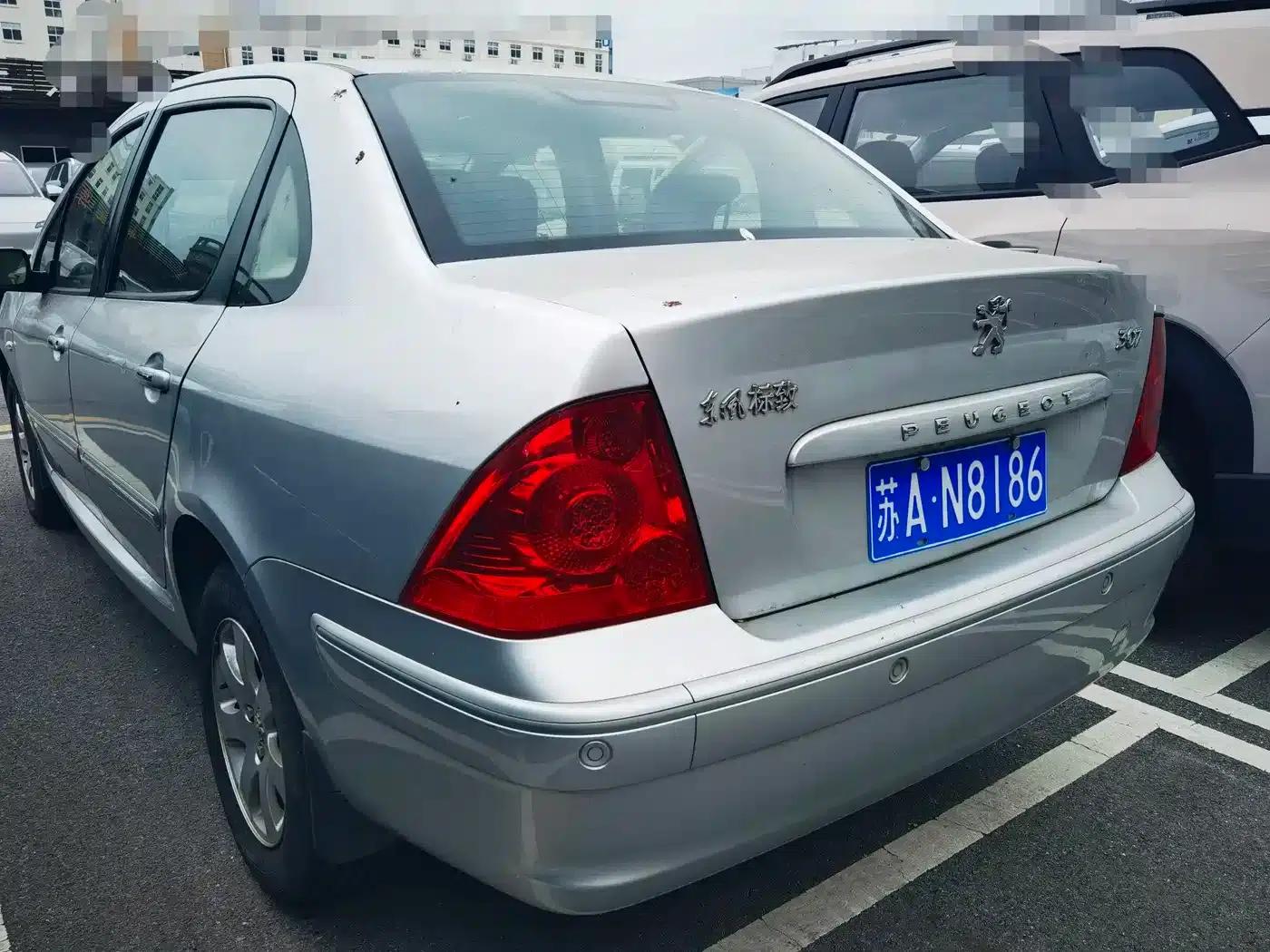Peugeot 307 2010 Sedan 1.6L Automatic Comfort Edition — миниатюра 10