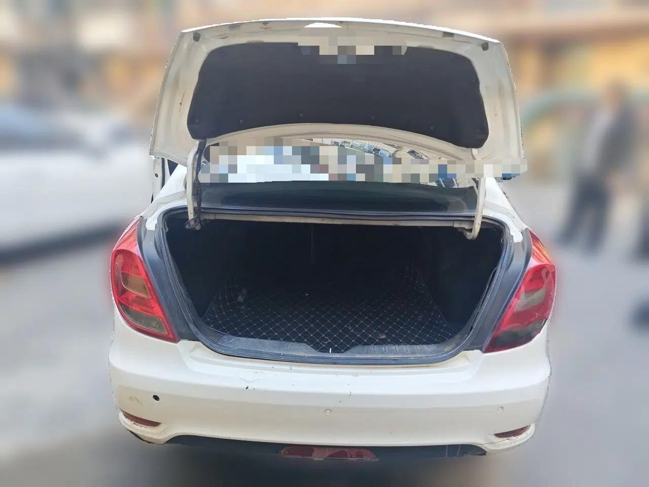 GAC Trumpchi GA3S Vision 2014 1.6L Manual Elite Edition — миниатюра 19