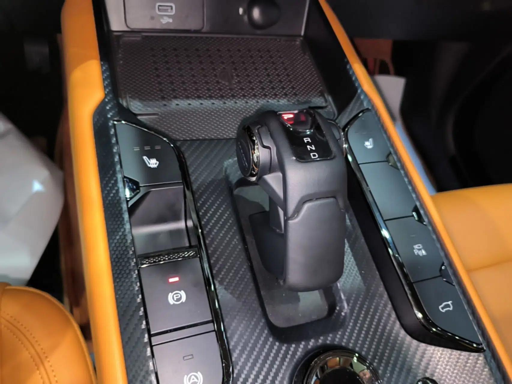 Haval H Dog New Energy 2023 DHT-PHEV 105km Tide Electric Version Plus — миниатюра 16